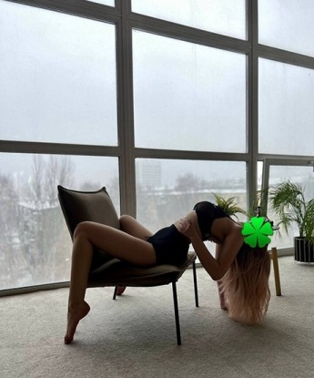 🔥 Я люблю создавать волнующую атмосферу, полную страсти и желания. 💋 Мои услуги позволят тебе раскрыть свои самые глубокие фантазии и удовлетворить все желания. 😍 Я гарантирую полное удовлетворение и незабываемые эмоции. 💯
📷 Фото - настоящие и проверенные. Ты можешь убедиться в этом сам. 💫
🌃 Живу в Москве и рада познакомиться с интересными мужчинами, которые хотят насладиться совершенным обслуживанием. 🌹 Не чувствуй себя одиноким, я буду дарить тебе ласку и нежность, наполняя каждую нашу встречу особым смыслом. ✨
🔝 Мои услуги всегда предоставляются в самом высоком качестве, и мои отзывы говорят об этом лучше всего. 💯 Обращайся ко мне, и ты не пожалеешь! 😉 Аля